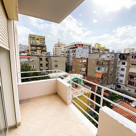 Modern At New Bazaar, 아파트 *