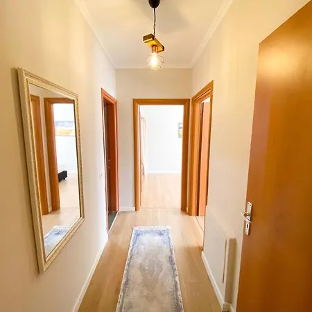 Modern At New Bazaar, Appartement Tirana