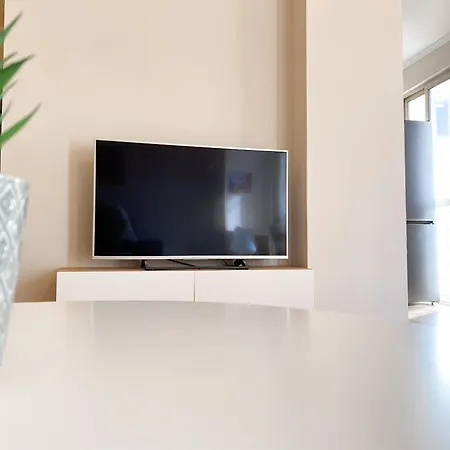 Apartment Modern At New Bazaar,