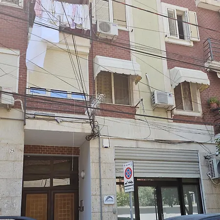 Modern At New Bazaar, アパート *