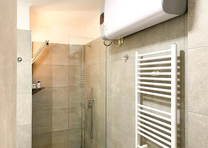 公寓 Modern At New Bazaar,