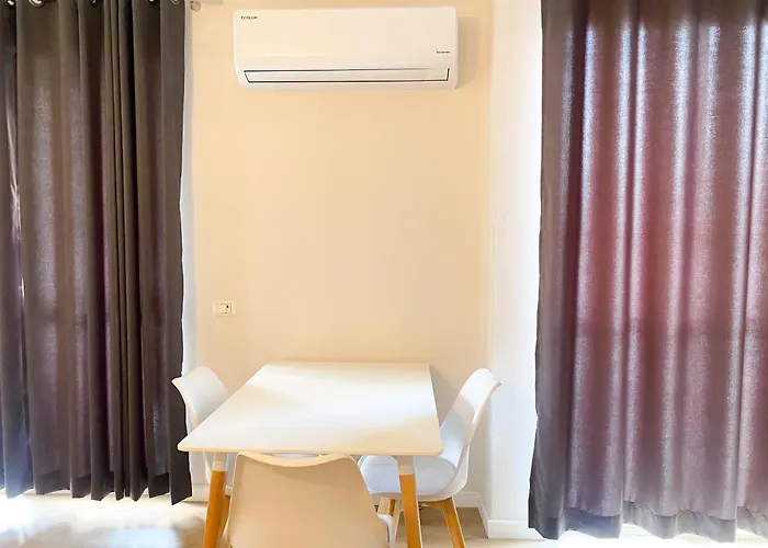 Apartment Modern At New Bazaar, *