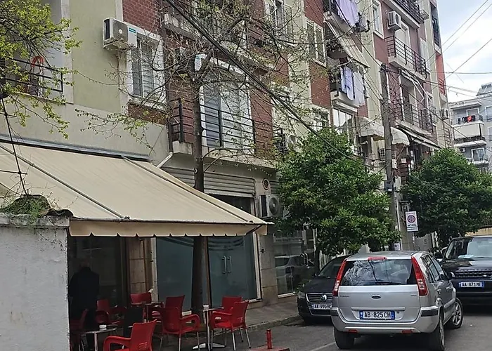 Modern At New Bazaar, 公寓 地拉那